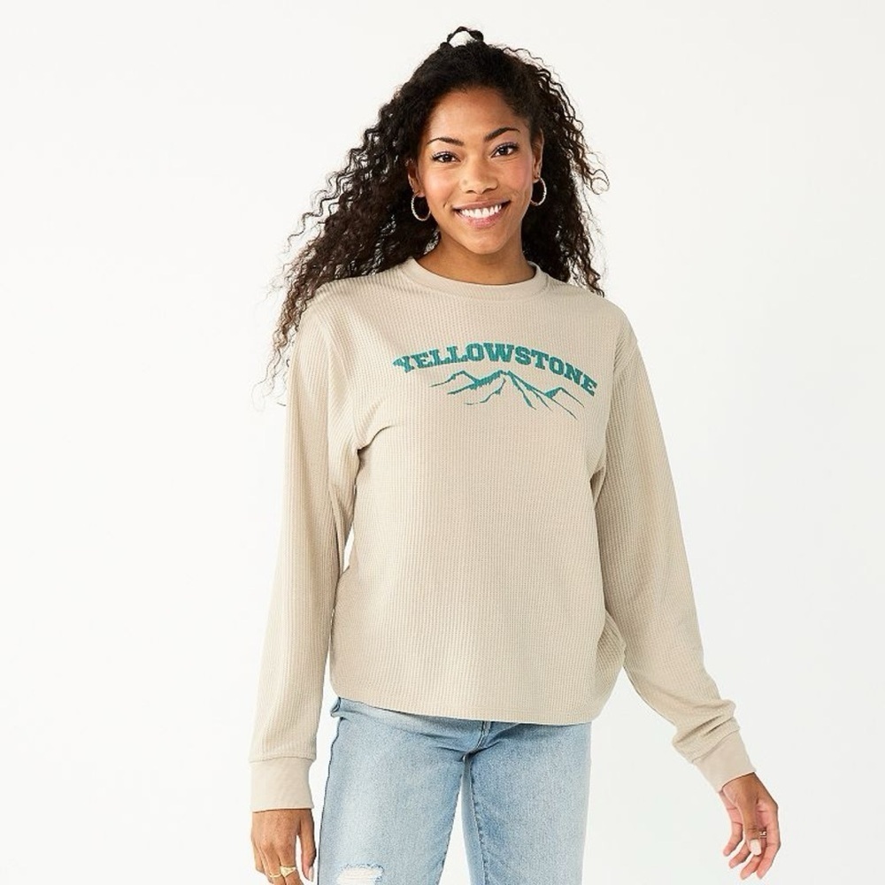 Modern Lux Juniors Yellowstone Graphic Crewneck Waffle-Weave Long Sleeve, Size L